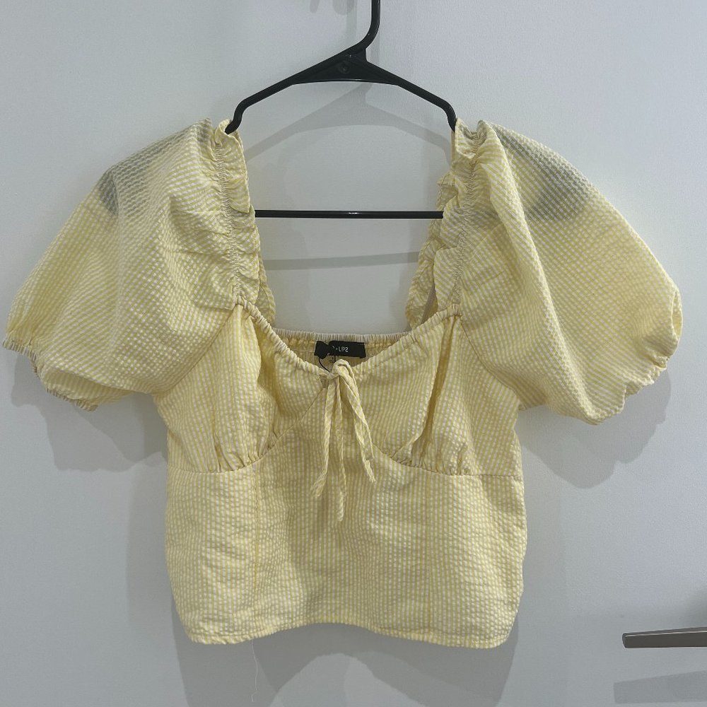 NWT Puff Sleeve Crop Top